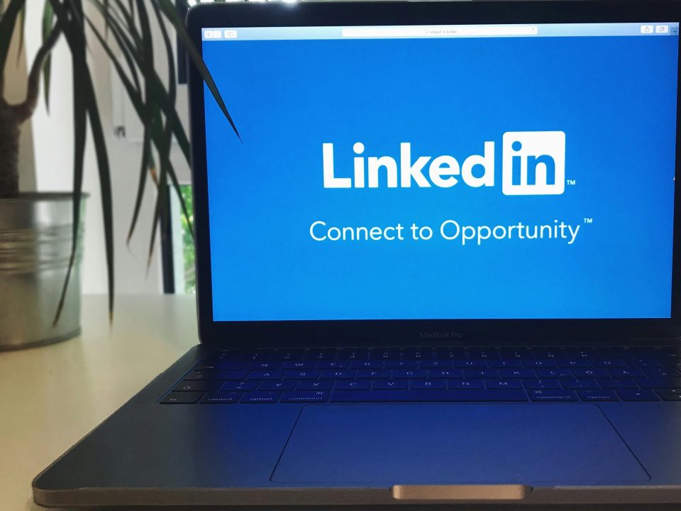 Zašto je znanje engleskog ključno za uspjeh na LinkedInu i razvoj karijere